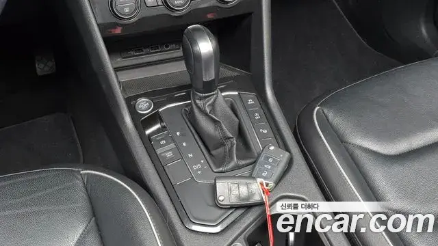 Volkswagen Tiguan 2019 — ფოტო 26/32