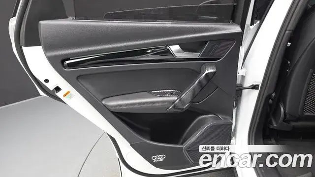 Audi Q5 2022 — Photo 8/35
