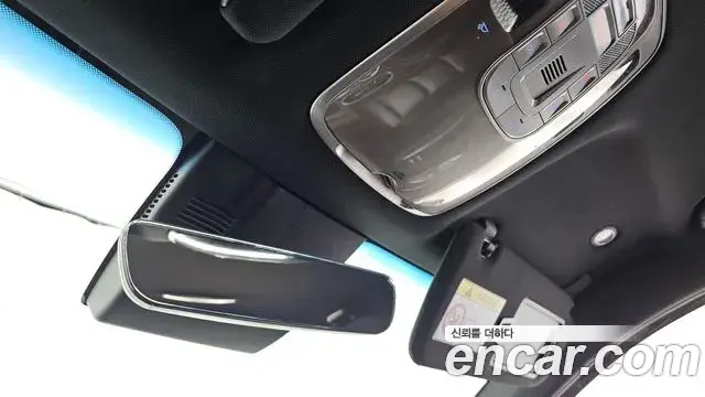 Genesis GV70 2021 — Photo 17/20