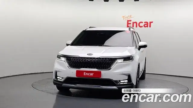 Kia Carnival 2021 — Фото 2/20