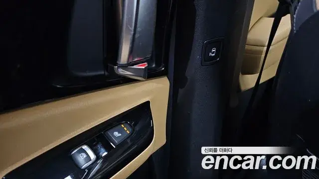 Kia Carnival 2021 — Фото 19/20