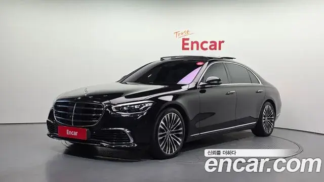 Mercedes-Benz S-Class 2021 — Photo 2/20