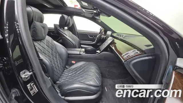 Mercedes-Benz S-Class 2021 — Photo 18/20