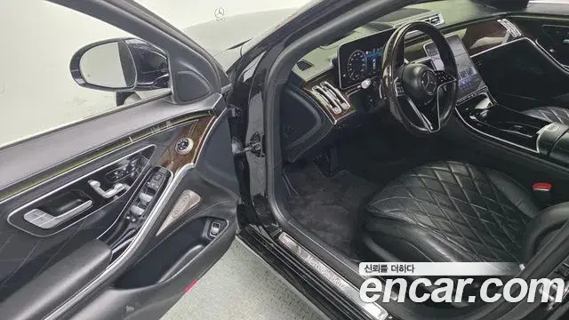 Mercedes-Benz S-Class 2021 — Photo 11/20