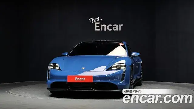 Porsche Taycan 2021 — Photo 20/36