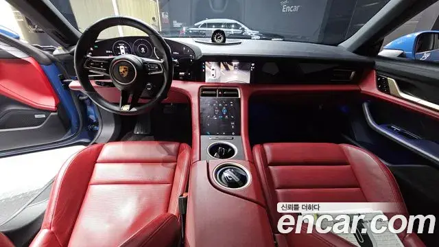 Porsche Taycan 2021 — Photo 3/36