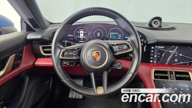 Porsche Taycan 2021 — Photo 8/36