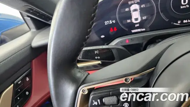 Porsche Taycan 2021 — Photo 9/36