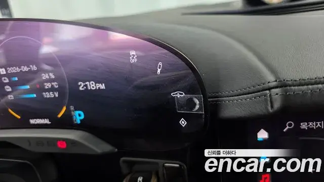 Porsche Taycan 2021 — Photo 29/36