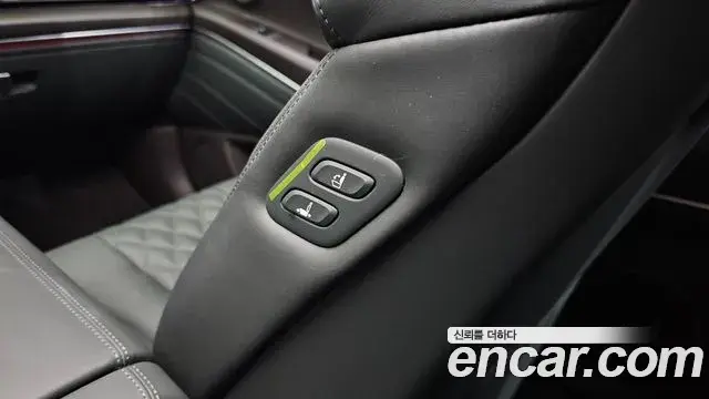 Genesis GV80 2022 — Photo 33/34