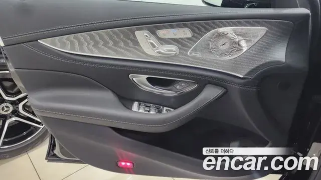 Mercedes-Benz AMG GT 2025 — Фото 11/19