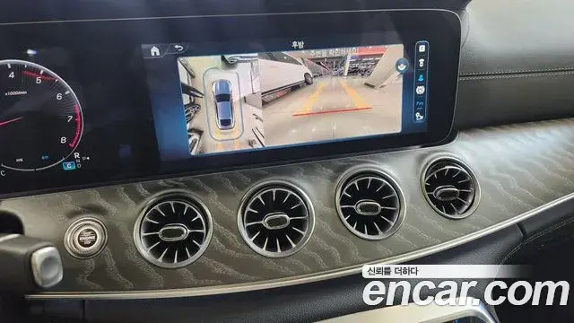 Mercedes-Benz AMG GT 2025 — Фото 15/19