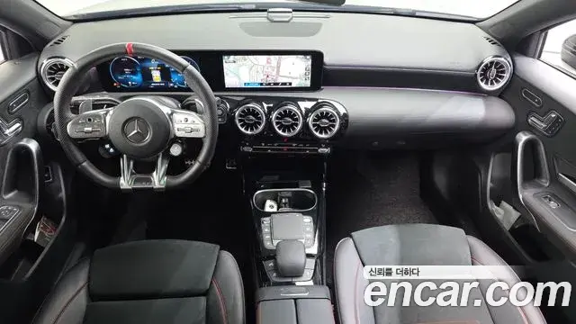 Mercedes-Benz A-Class 2022 — Photo 2/20
