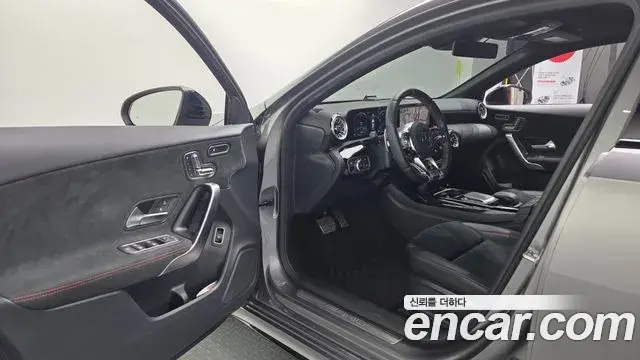 Mercedes-Benz A-Class 2022 — Photo 14/20