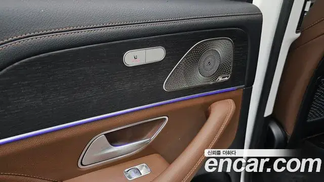 Mercedes-Benz GLE-Class 2023 — ფოტო 5/33