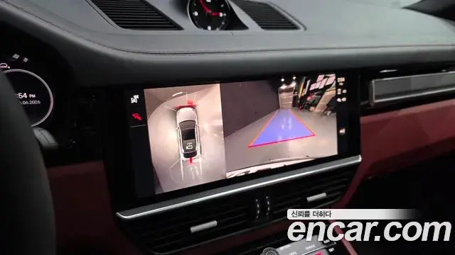 Porsche Cayenne 2023 — Photo 6/20