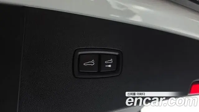 Porsche Cayenne 2023 — Photo 7/20