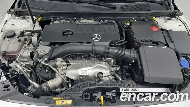 Mercedes-Benz CLA-Class 2023 — Photo 3/17