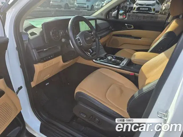 Kia Carnival 2023 — Фото 14/20