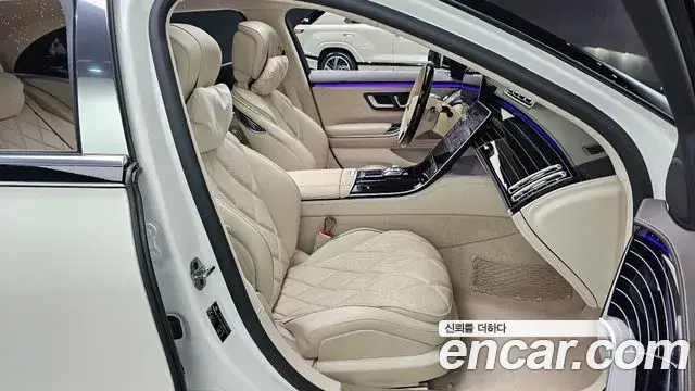 Mercedes-Benz S-Class 2021 — Photo 16/31
