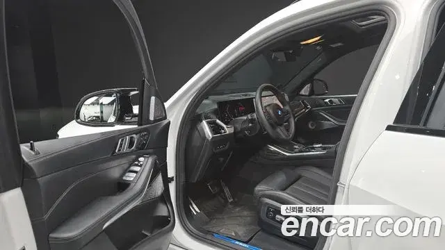 BMW X7 2025 — Photo 20/29