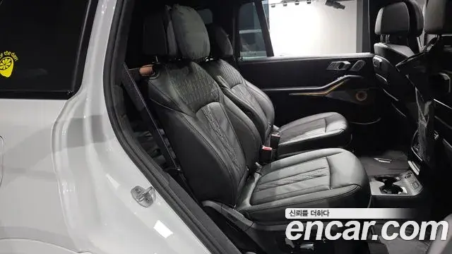 BMW X7 2025 — Photo 1/29