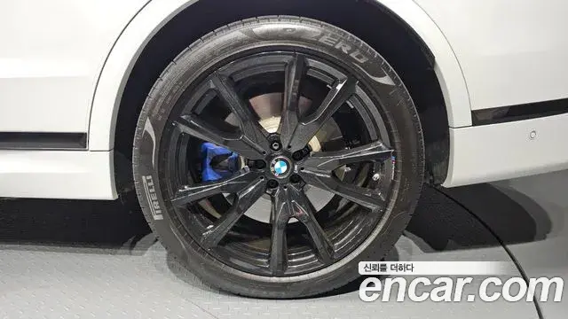 BMW X7 2025 — Photo 7/29