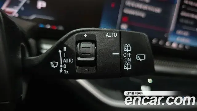 BMW X7 2025 — Photo 24/29