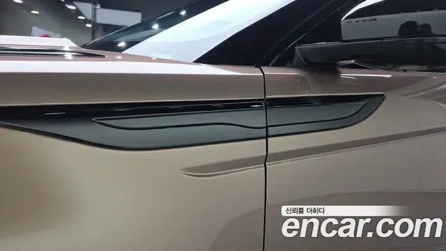 Land Rover Range Rover Evoque 2026 — ფოტო 10/20