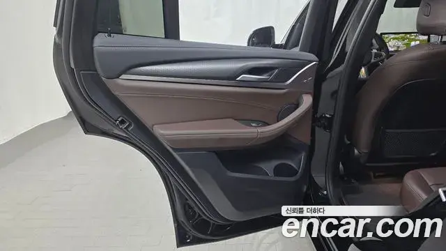 BMW X4 2024 — ფოტო 18/31