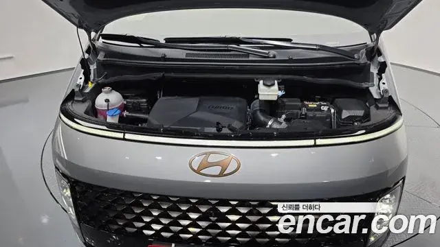 Hyundai Staria 2025 — ფოტო 22/33
