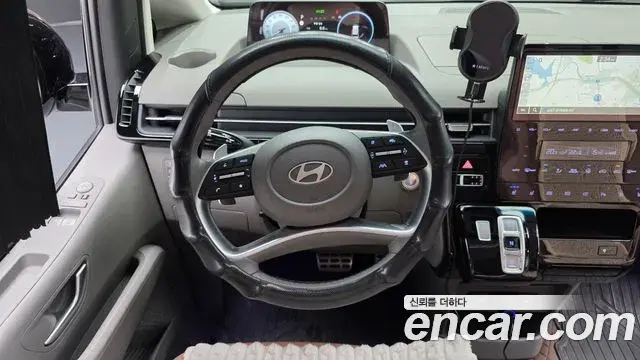 Hyundai Staria 2025 — ფოტო 20/33