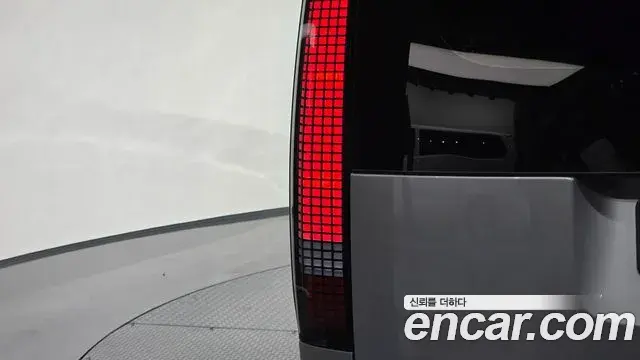 Hyundai Staria 2025 — ფოტო 21/33