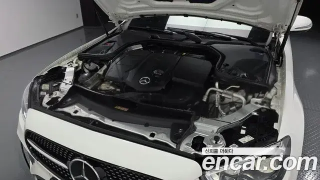 Mercedes-Benz E-Class 2021 — Фото 6/20