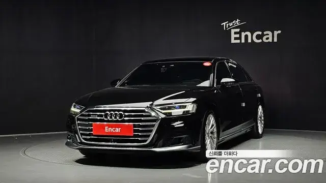 Audi A8 2021 — Фото 1/20