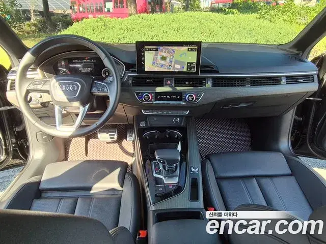 Audi A4 2023 — Photo 12/20