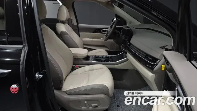 Kia Carnival 2025 — Photo 4/20