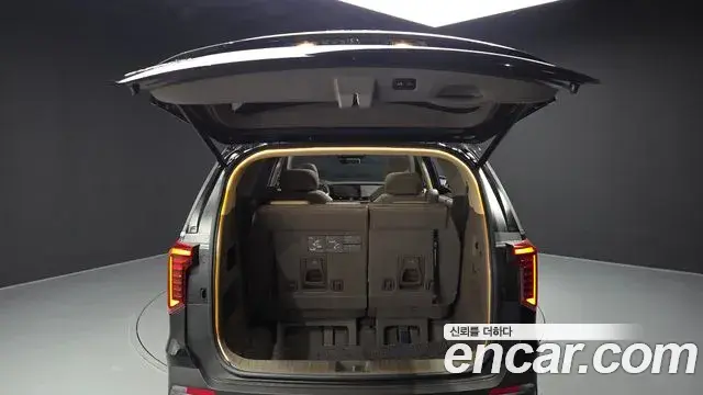 Kia Carnival 2025 — Photo 18/20