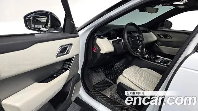 Land Rover Range Rover Velar 2019 — Photo 32/34