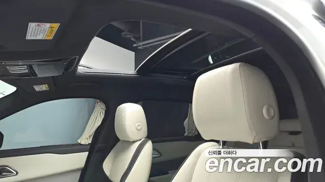 Land Rover Range Rover Velar 2019 — Photo 33/34