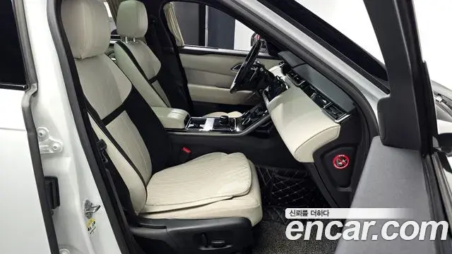 Land Rover Range Rover Velar 2019 — Photo 20/34