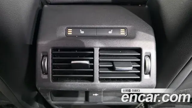 Land Rover Discovery Sport 2022 — ფოტო 12/32