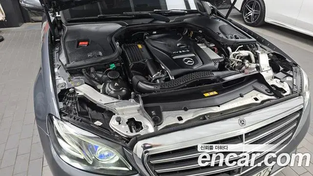 Mercedes-Benz E-Class 2019 — Фото 6/20