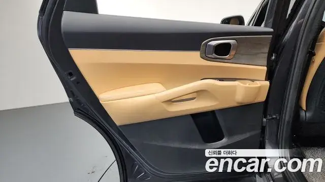 Kia Sorento 2020 — Photo 27/32