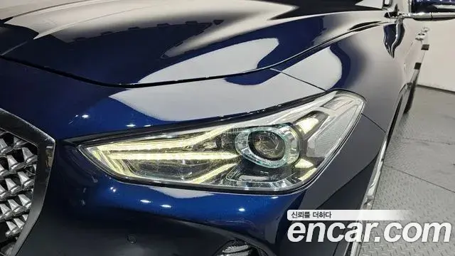 Genesis G70 2019 — ფოტო 30/33