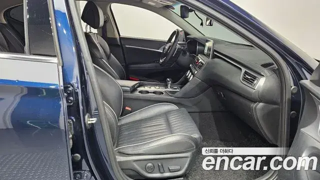 Genesis G70 2019 — ფოტო 28/33