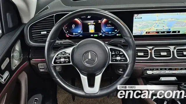 Mercedes-Benz GLE-Class 2022 — Photo 13/20