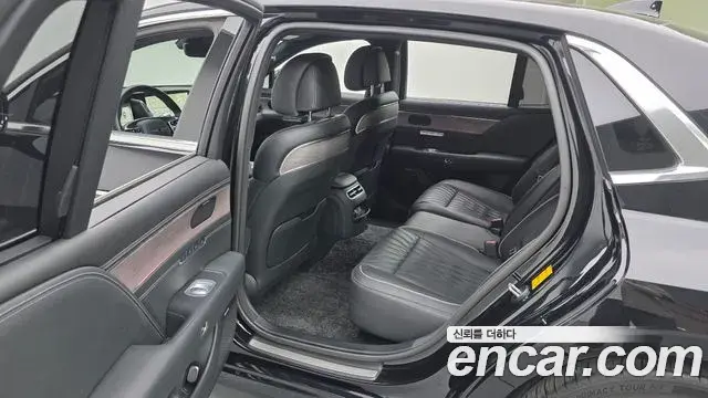 Genesis G90 2022 — ფოტო 5/20