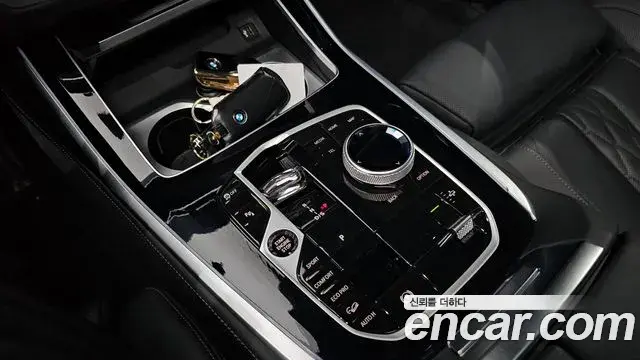 BMW X7 2024 — Şəkil 31/37