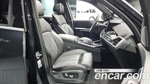 BMW X7 2024 — Şəkil 8/37